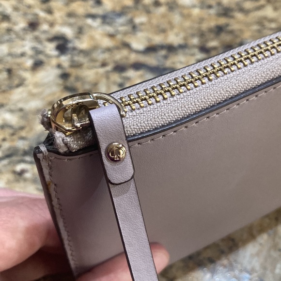 Kate Spade wallet - Picture 10 of 16